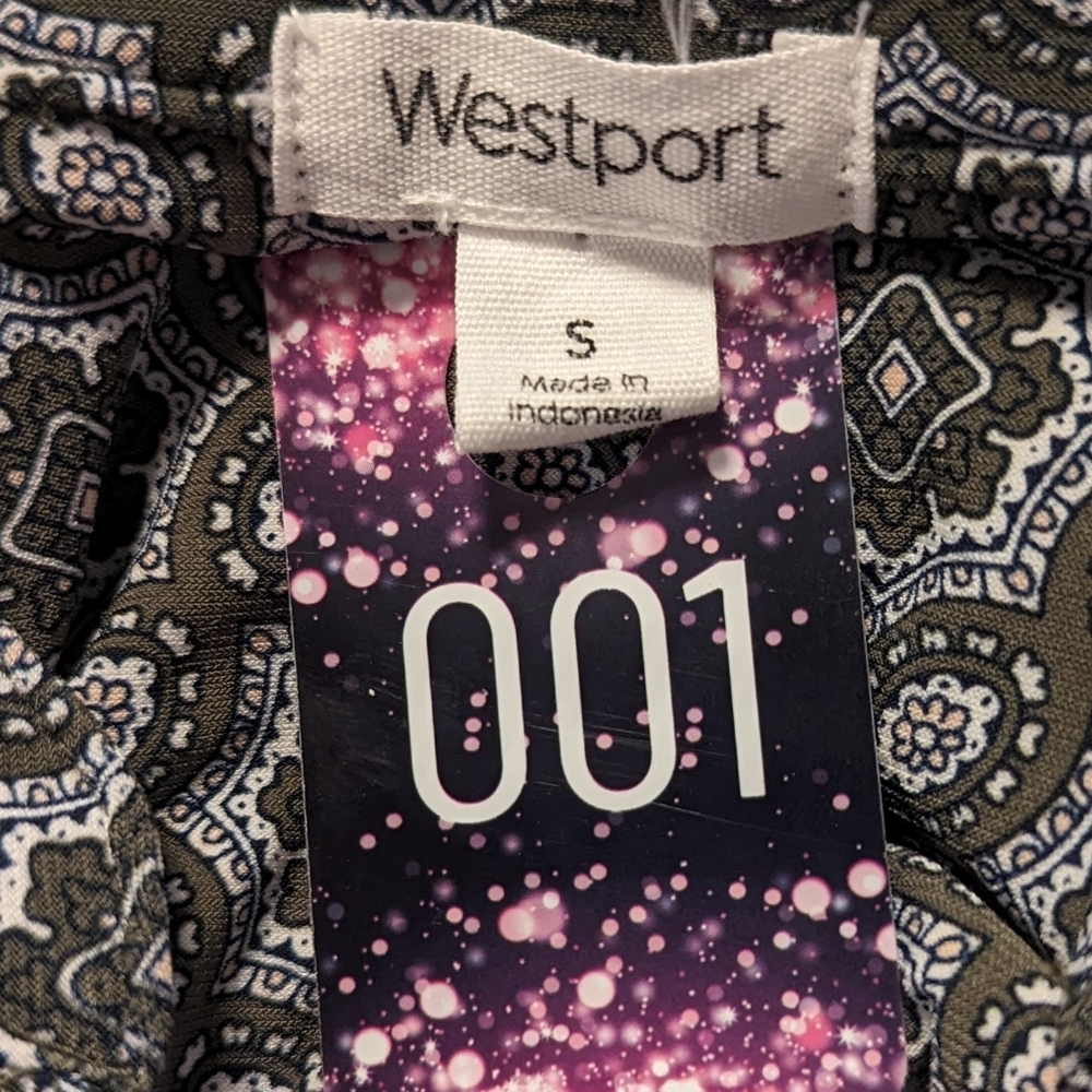 5/$25 Westport V Neck Blouse - Picture 7 of 7